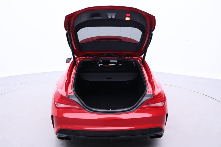 Mercedes-Benz CLA 2,0 45 AMG 280kW 4Matic H&K