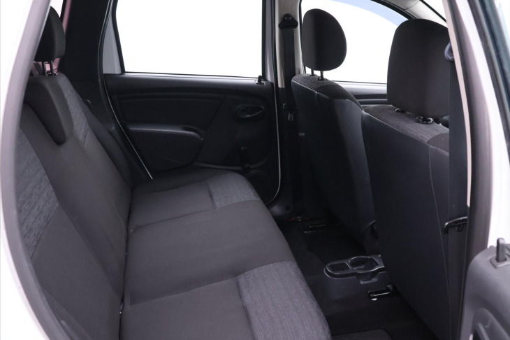 Dacia Duster 1,6 16V 77kW Serv.kn. Tažné