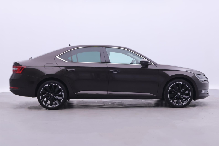 Škoda Superb 2,0 TDI 110kW DSG Style Plus