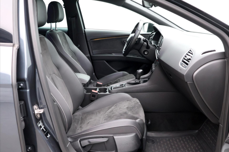 Seat Leon 2,0 TSI Cupra 221kW 4Drive DSG