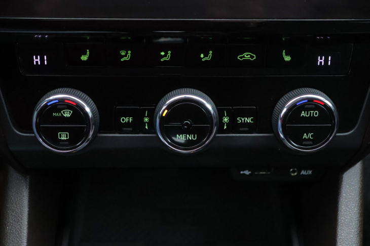 Škoda Octavia 2.0 TDI 110kW DSG L&K LED CZ