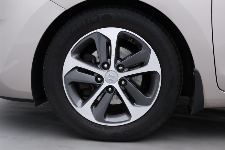Hyundai i30 1.6 GDI 99kW CZ Trikolor Tažné