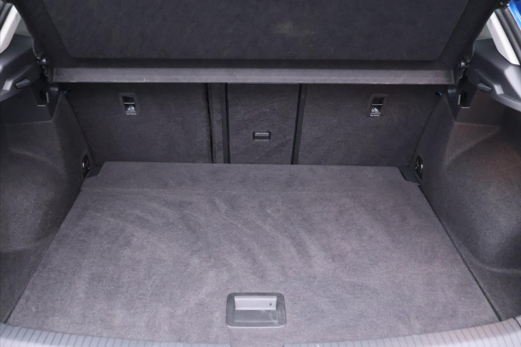 Volkswagen T-Roc 1,0 TSI 81kW Life CZ 1.Majitel