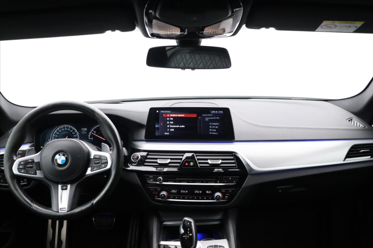 BMW Řada 5 3,0 530d 195kW xDrive CZ