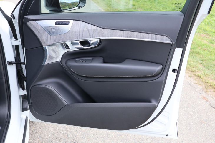 Volvo XC90 2,0 228kW T8 AWD Ultimate Bright