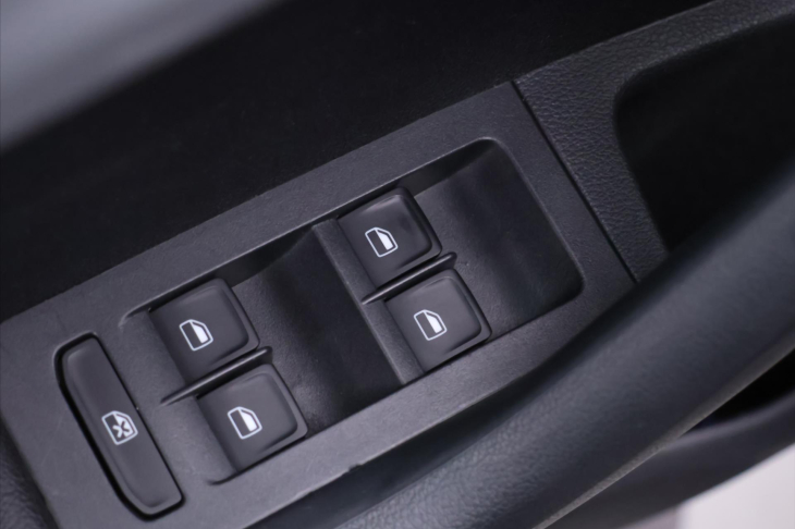 Škoda Octavia 1,4 TSI 103kW Elegance Xenon