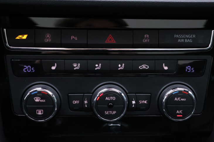 Seat Leon 2,0 TSI 221kW DSG Cupra 4Drive