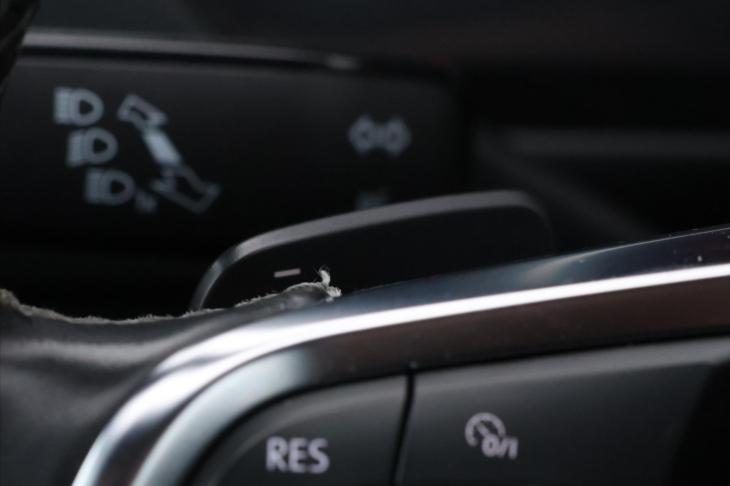 Volkswagen Tiguan Allspace 2,0 TDI DSG 4M R-Line Black DPH