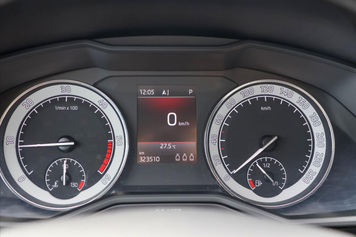 Škoda Superb 2,0 TDI 140kW 4x4 DSG L&K CZ