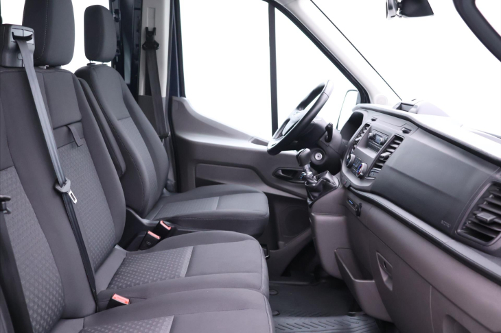 Ford Transit 2,0 TDCI 96kW L2 9-Míst CZ DPH
