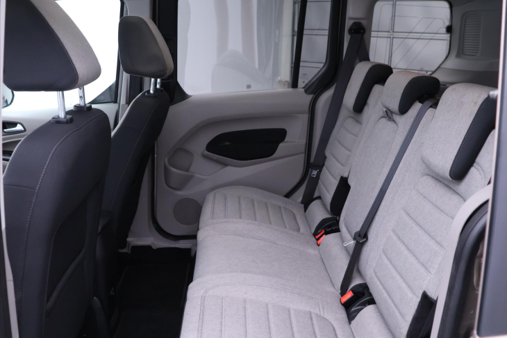 Ford Tourneo Connect 1,5 TDCI Titanium Tažné CZ