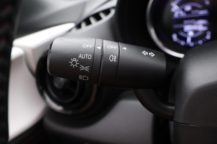 Mazda MX-5 2,0 Skyactiv-G160 118kW Revolution
