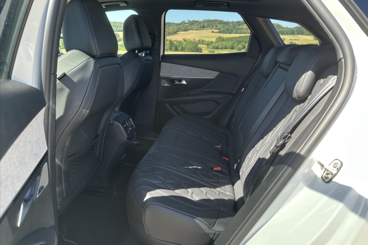 Peugeot 3008 1,6 PureTech 133kW Automat GT