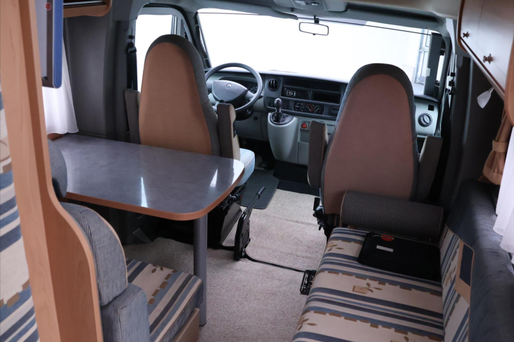 Renault Ostatní 3,0 dCi 100kW klima Obytný vůz