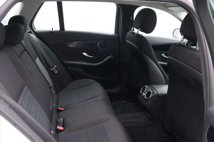 Mercedes-Benz Třídy C 2.0 220d 143kW 4MATIC Tažné