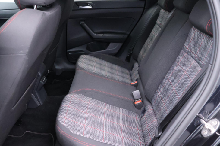 Volkswagen Polo 2,0 TSI GTI DSG Virtual DPH