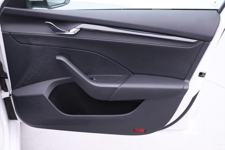 Škoda Octavia 2,0 TDI 85kW Ambition CZ DPH