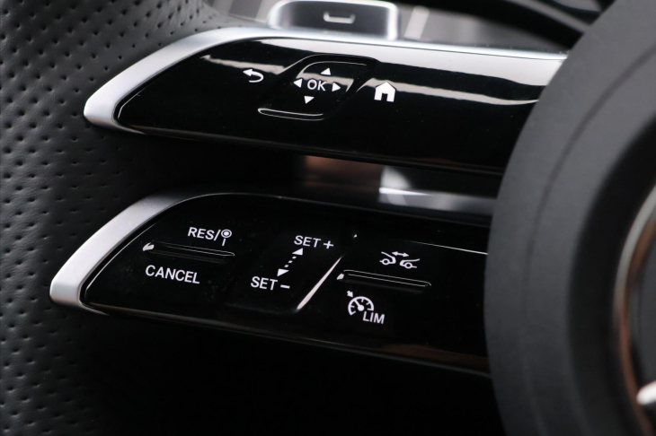 Mercedes-Benz GLC 2,0 300 4Matic AMG CZ 1Maj
