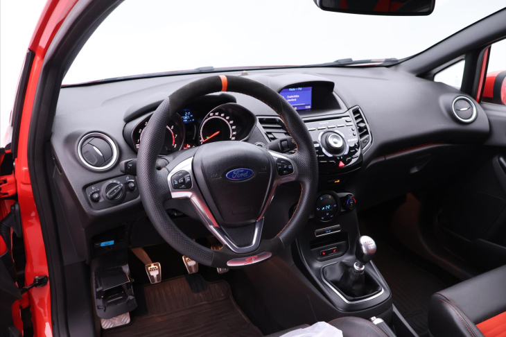Ford Fiesta 1,6 ST 134kW Recaro Kůže