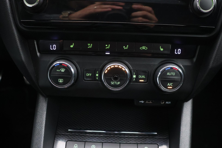 Škoda Octavia 2,0 TDI 135kW Challenge CZ