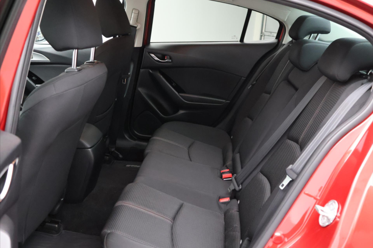 Mazda 3 2,0 G120 Automat Attraction