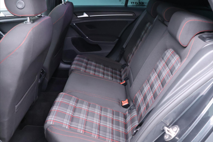 Volkswagen Golf 2,0 TSI 169kW GTI Performance