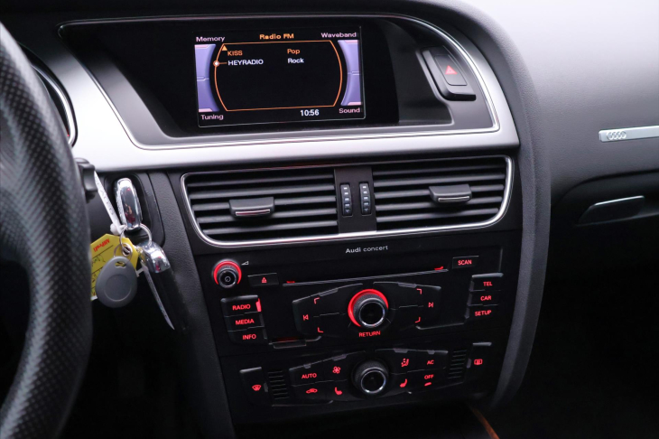 Audi A5 2,0 TFSI 132kW Xenon 1.Maj