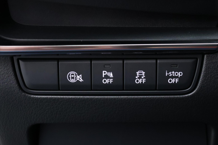 Mazda 3 2,0 e-Skyactiv 137kW CZ