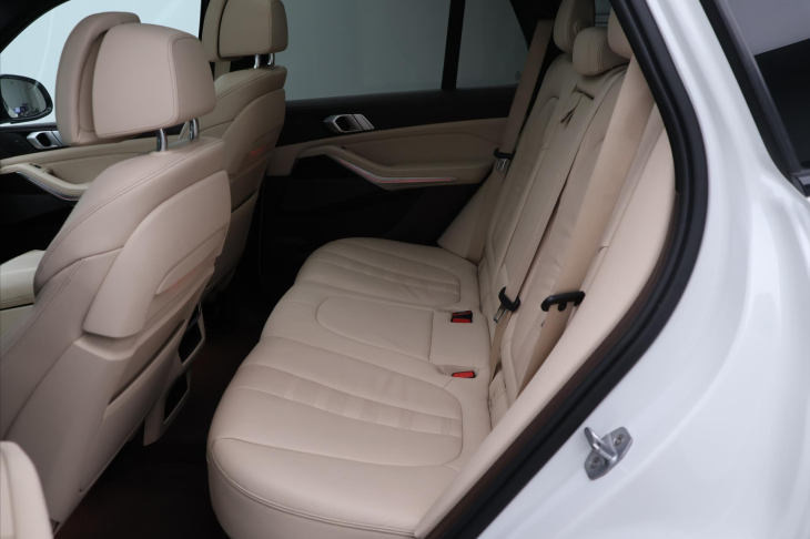 BMW X5 3,0 40 250kW xDrive Mpaket DPH
