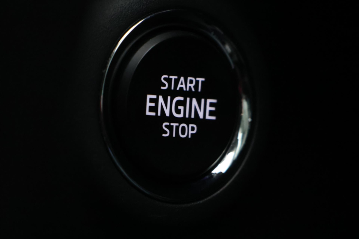 Škoda Karoq 2,0 TDI DSG Tour Virtual DPH