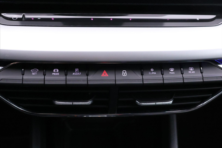 Škoda Octavia 2,0 TDI DSG Style Matrix DPH