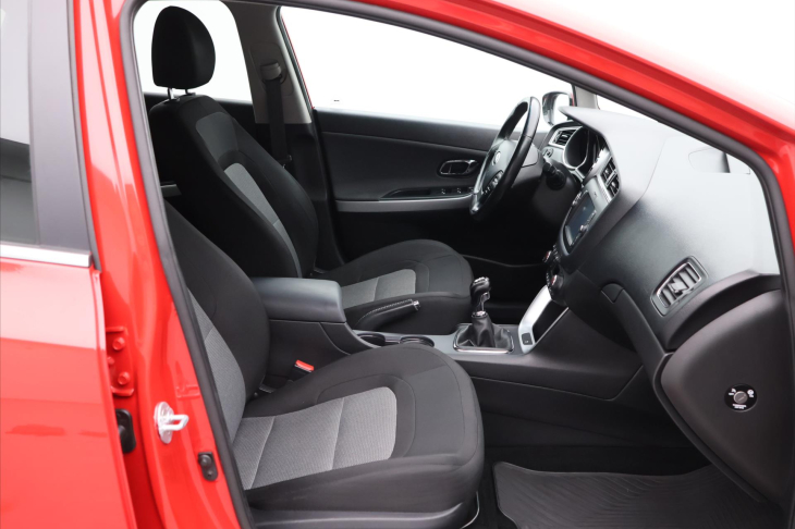 Kia Ceed 1,6 CRDI 100kW CZ Comfort Navi