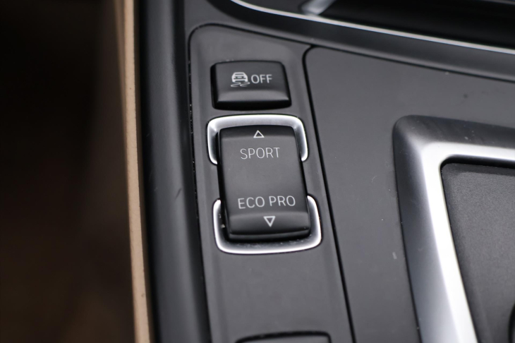 BMW Řada 3 2,0 318d M Sport Aut. CZ DPH