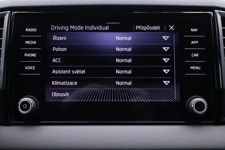 Škoda Karoq 1,5 TSI DSG Sportline 1Maj DPH