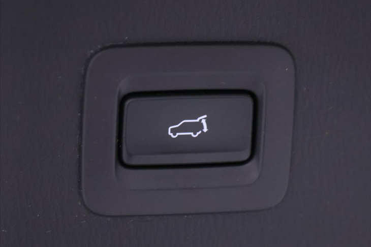 Mazda CX-5 2,5 SkyActiv AWD Sports-Line DPH