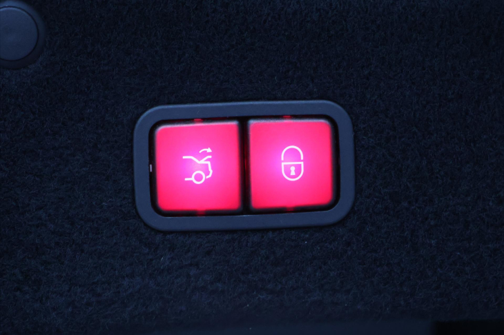 Mercedes-Benz Třídy S 4,7 AMG 335kW Aut.klima 500