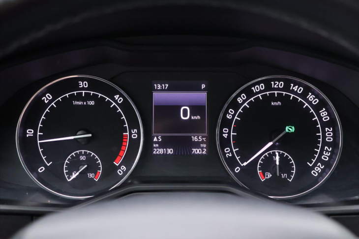 Škoda Superb 2,0 TDI 140kW DSG Style Kůže