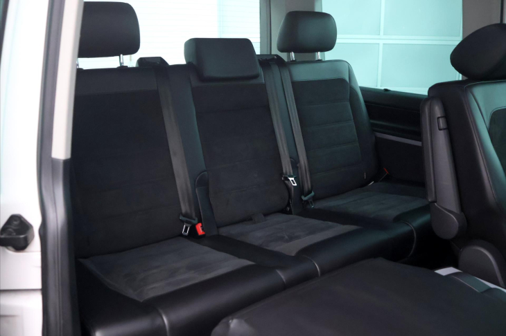 Volkswagen Multivan 2,0 TDI 150kW Highline DSG 4x4 CZ