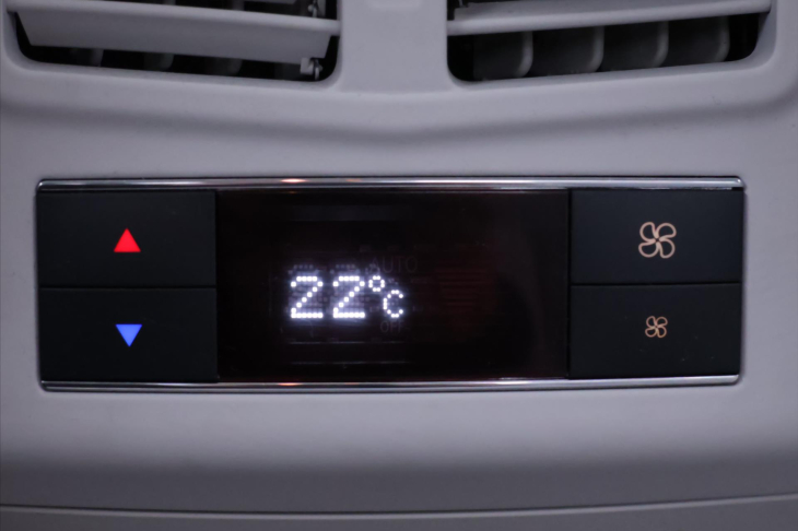 Mercedes-Benz Třídy E 3,5 E 400 Serv.kniha LED