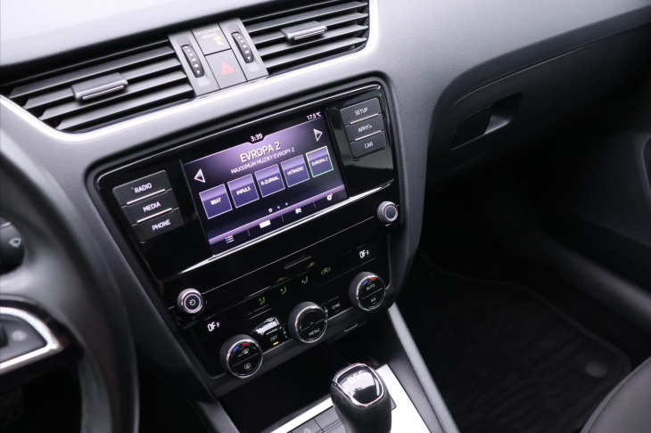 Škoda Octavia 1,5 TGi 96kW DSG CZ Kessy