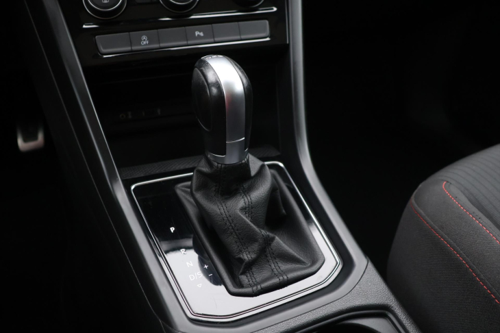 Volkswagen Touran 2,0 TDI 110kW DSG Sound 7-Míst
