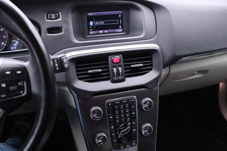 Volvo V40 2,5 T5 187kW Aut. Summum