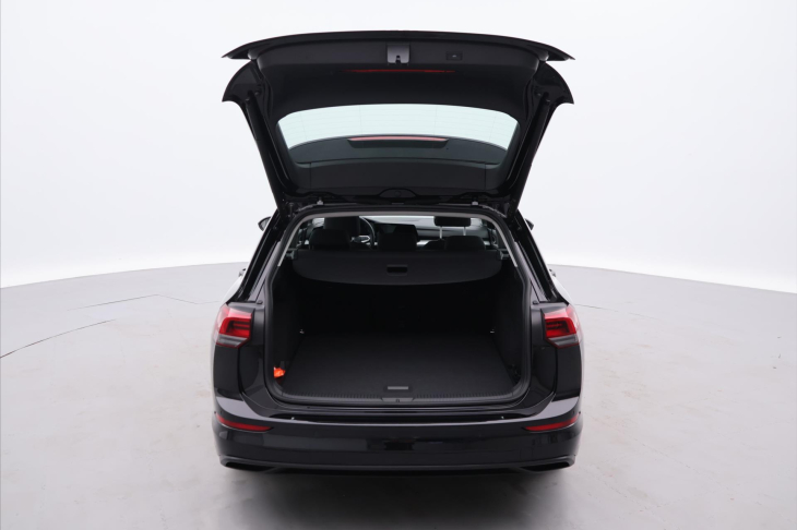 Volkswagen Golf 1.0 TSI 81kW CZ Life LED
