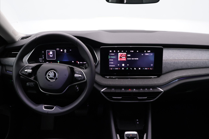 Škoda Octavia 2,0 TDI DSG Top Selection CZ