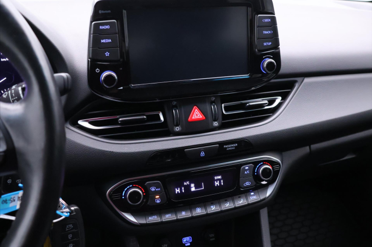 Hyundai i30 1,5 T-GDI 117kW Smart DPH CZ