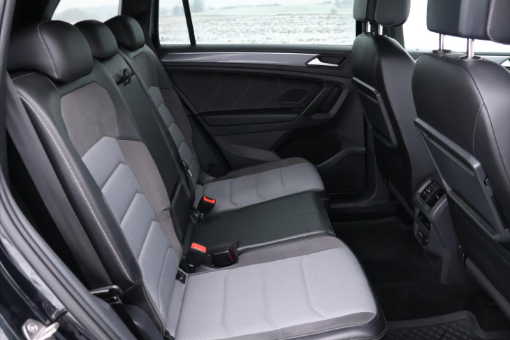 Volkswagen Tiguan Allspace 2,0 TDI DSG 4M R-Line Black DPH