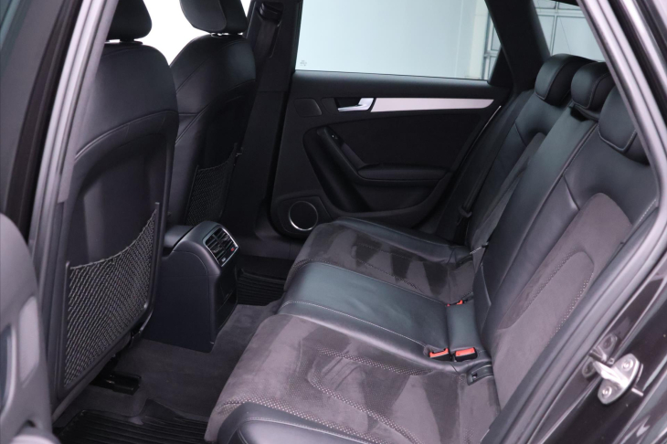 Audi A4 3,0 TDI 180kW S-Line quattro