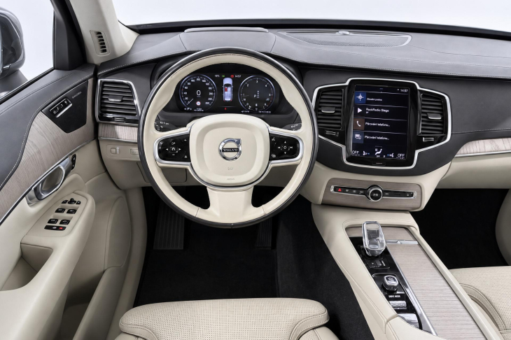 Volvo XC90 2,0 B5 173kW CZ 4X4 DPH Inscription