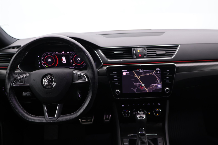 Škoda Superb 2.0 TDI 140kW SportLine DSG CZ