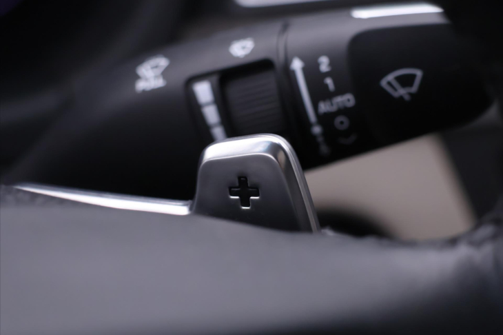 Hyundai Genesis 3,8 V6 232kW Exclusive 4x4 CZ